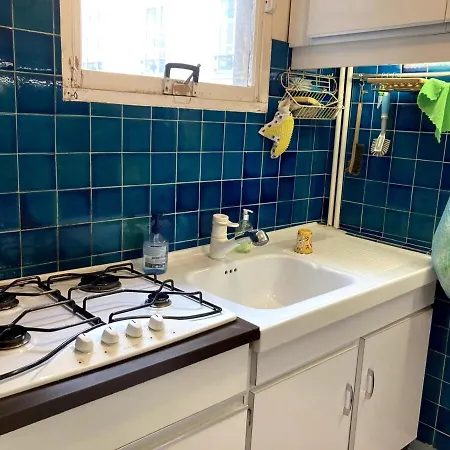 With Air Conditioning In Montparnasse Paris