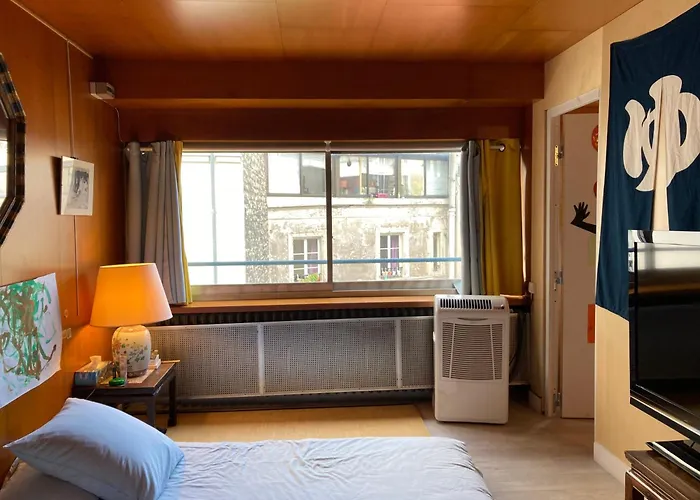 With Air Conditioning In Montparnasse *